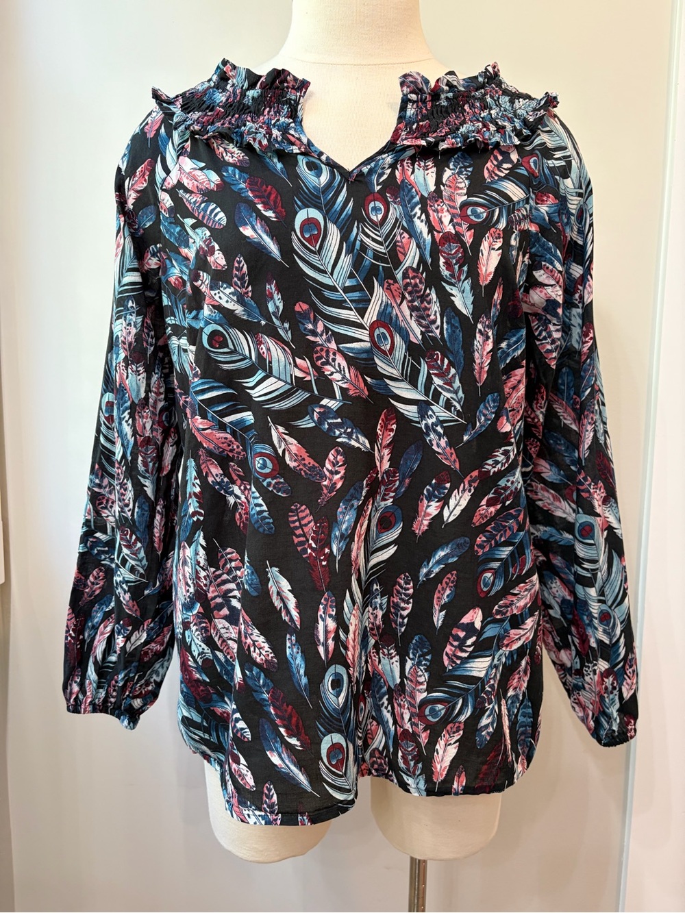 Talbots Women’s Black Feather Print Ruffle Smocked V-Neck Blouse Long Sleeve M